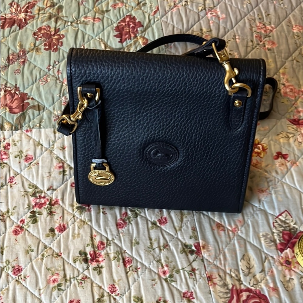 Dooney & Bourke Blue Crossbody Bag with Gold Clasp - Picture 2 of 13